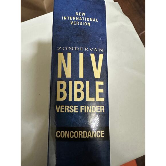 The NIV Bible Verse Finder - Picture 2 of 3